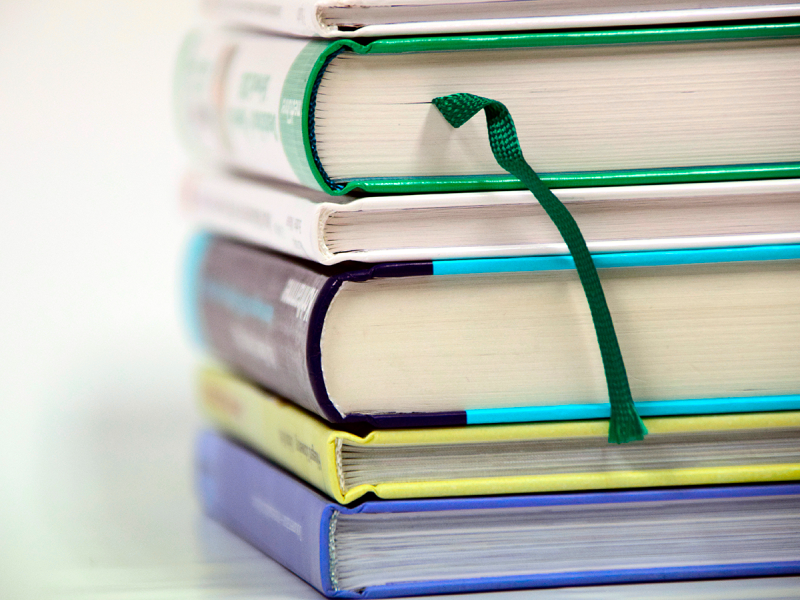 Bøger til biblioteket kommer